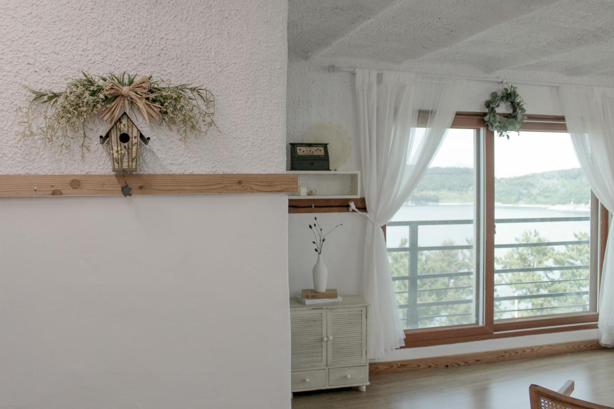 Country House Exclamation Mark & Comma Namhae Ngoại thất bức ảnh