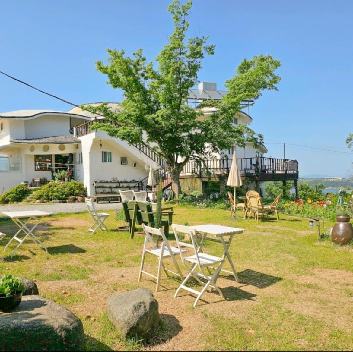 Country House Exclamation Mark & Comma Namhae Ngoại thất bức ảnh