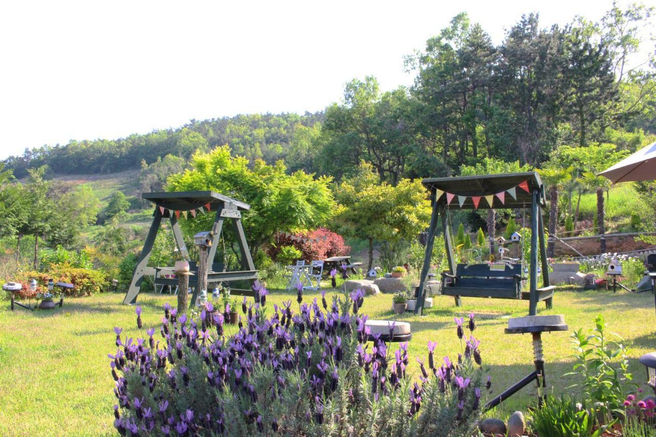 Country House Exclamation Mark & Comma Namhae Ngoại thất bức ảnh