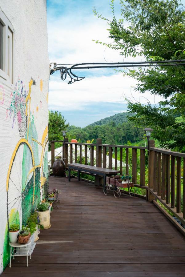 Country House Exclamation Mark & Comma Namhae Ngoại thất bức ảnh