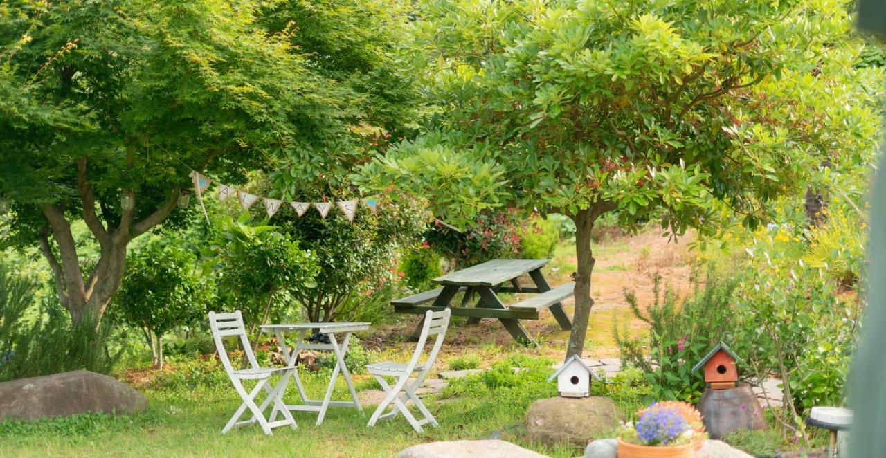 Country House Exclamation Mark & Comma Namhae Ngoại thất bức ảnh